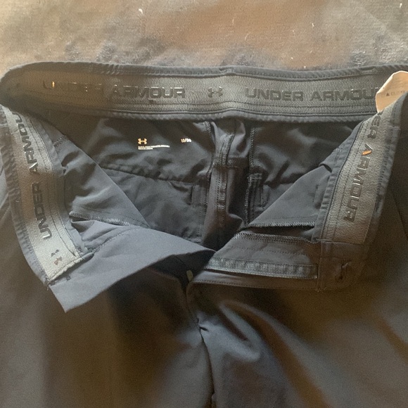 Men’s Under Armour Dri-fit pants (Golf) - Picture 2 of 5